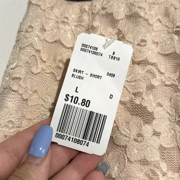 Forever 21 Lace Floral Skirt - Picture 3 of 5